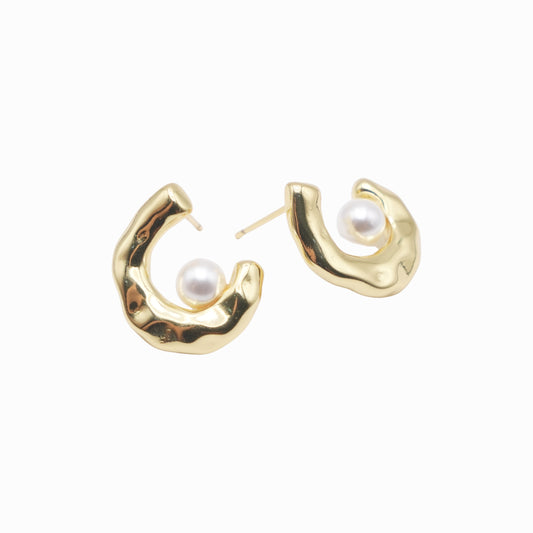 Delia Studs