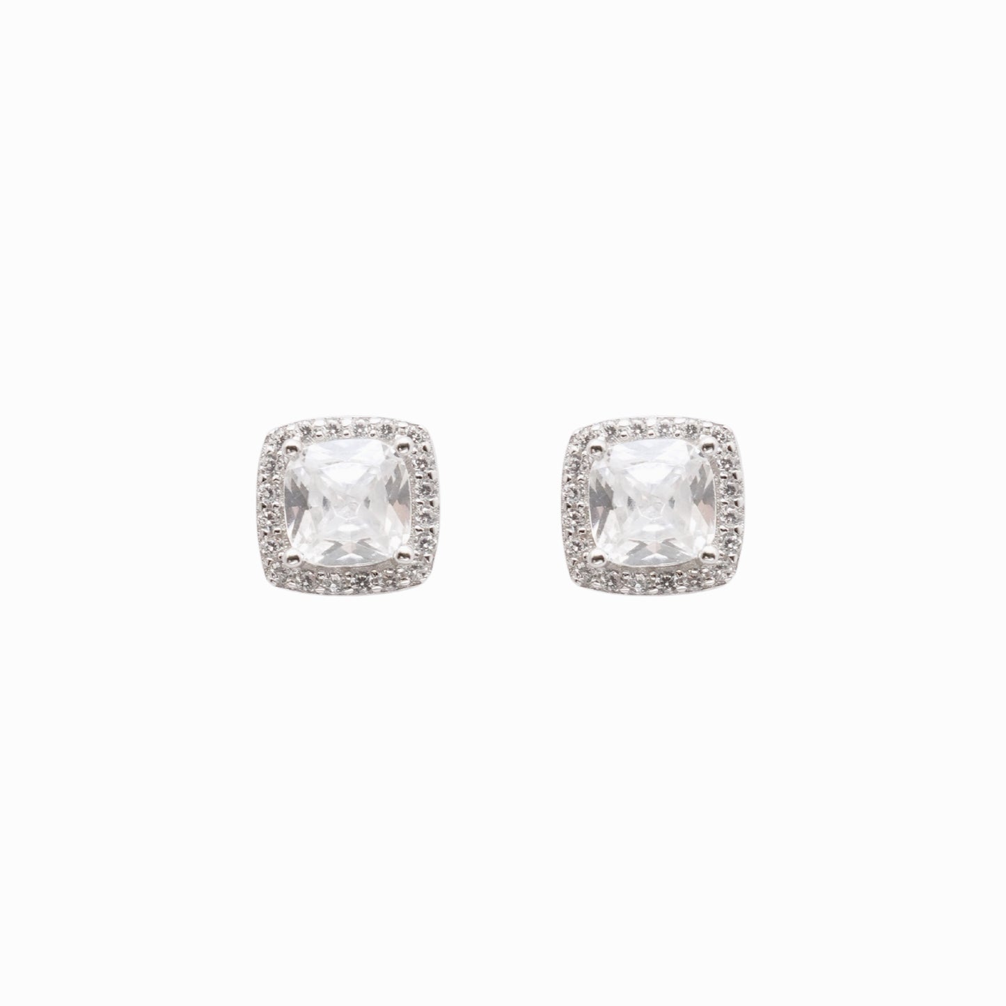 Luciana Studs