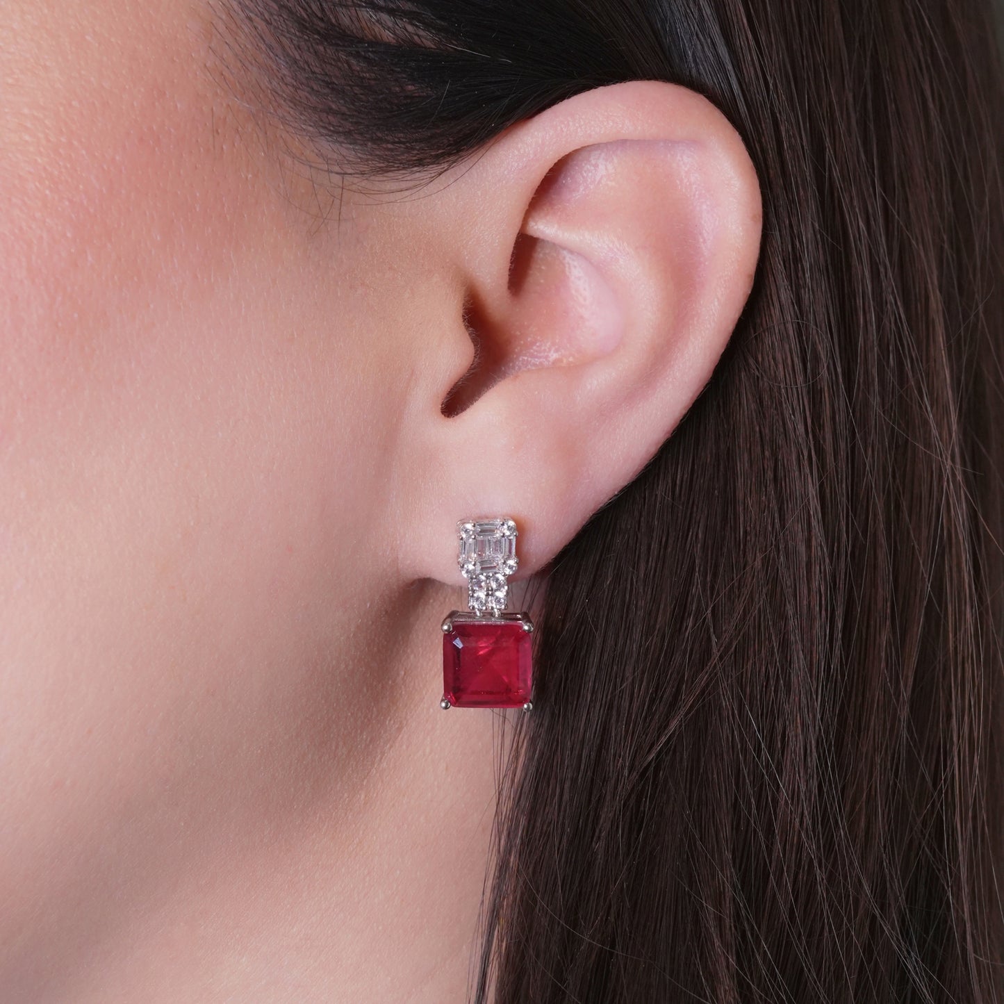 Julia Hoops