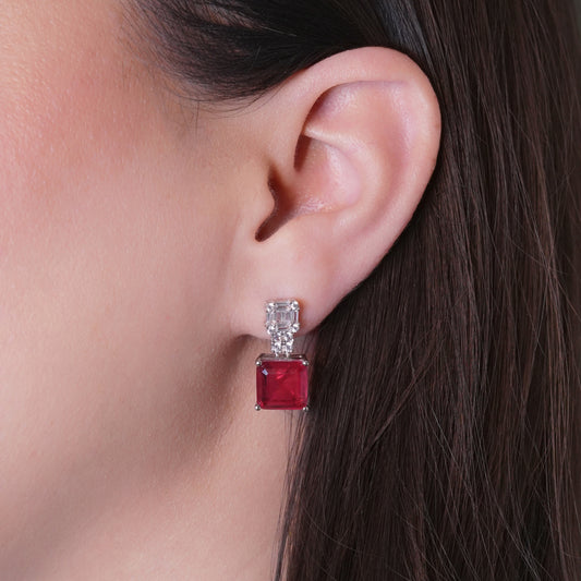 Julia Hoops