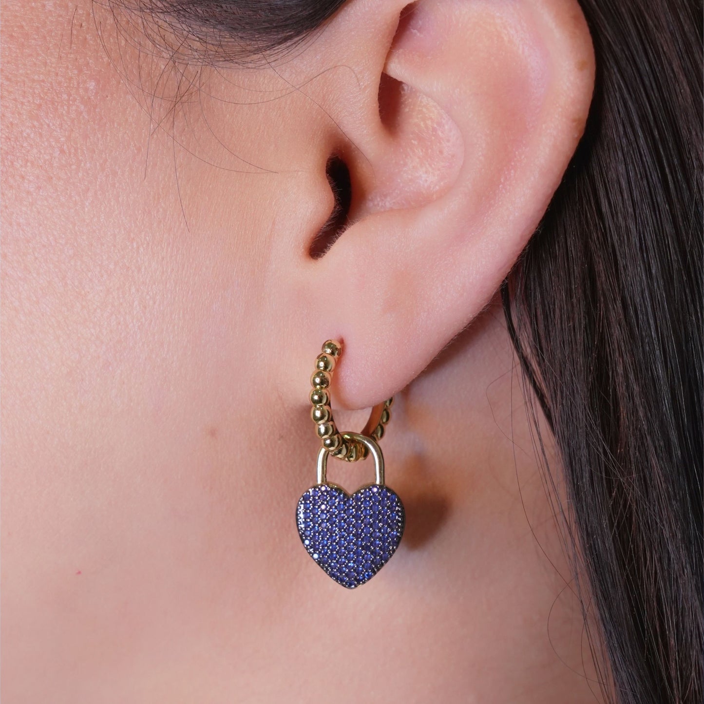 Carola Hoops